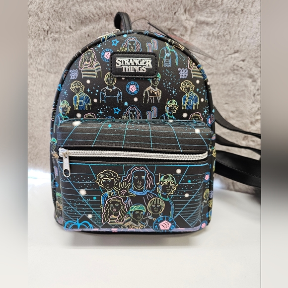 Stranger Things Backpack - Picture 4 of 8